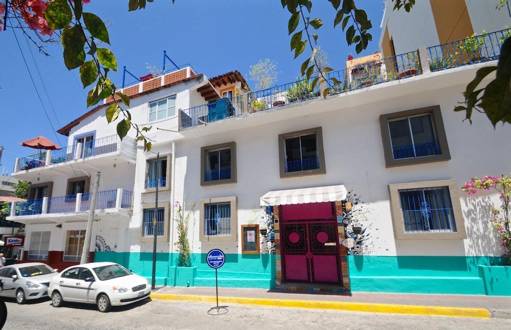 Villa Mercedes Petit Hotel-Adults Only Пуэрто-Вальярта Экстерьер фото