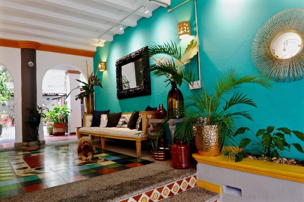 Villa Mercedes Petit Hotel-Adults Only Пуэрто-Вальярта Экстерьер фото