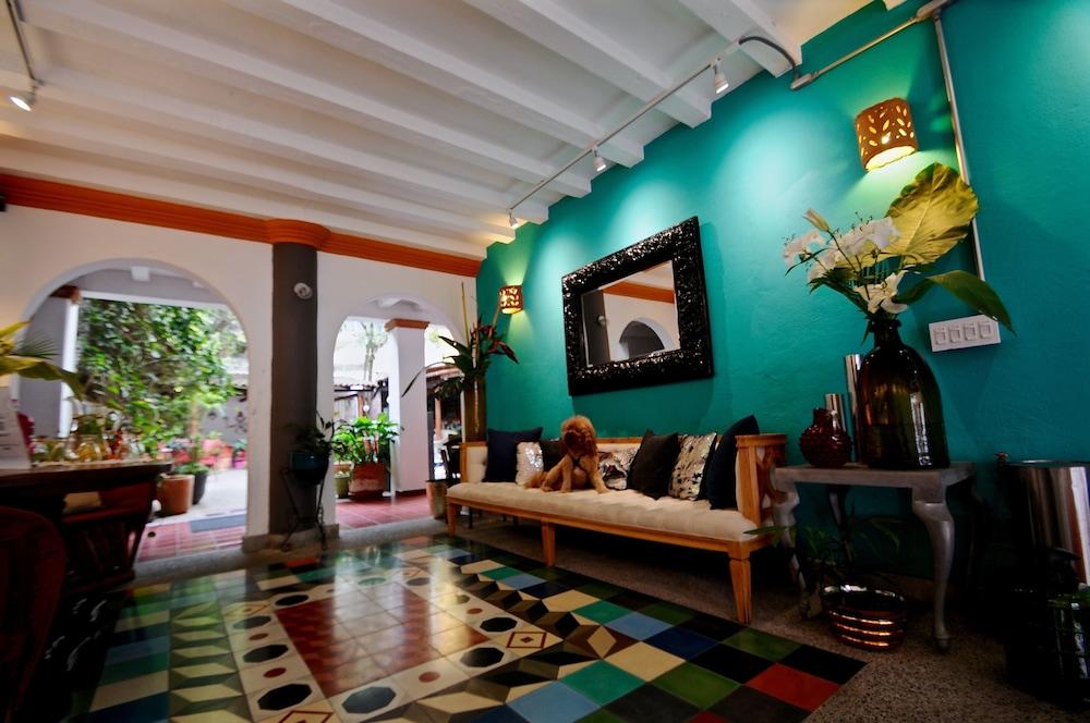 Villa Mercedes Petit Hotel-Adults Only Пуэрто-Вальярта Экстерьер фото