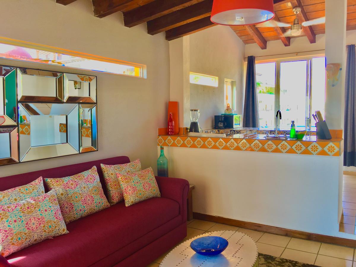 Villa Mercedes Petit Hotel-Adults Only Пуэрто-Вальярта Экстерьер фото