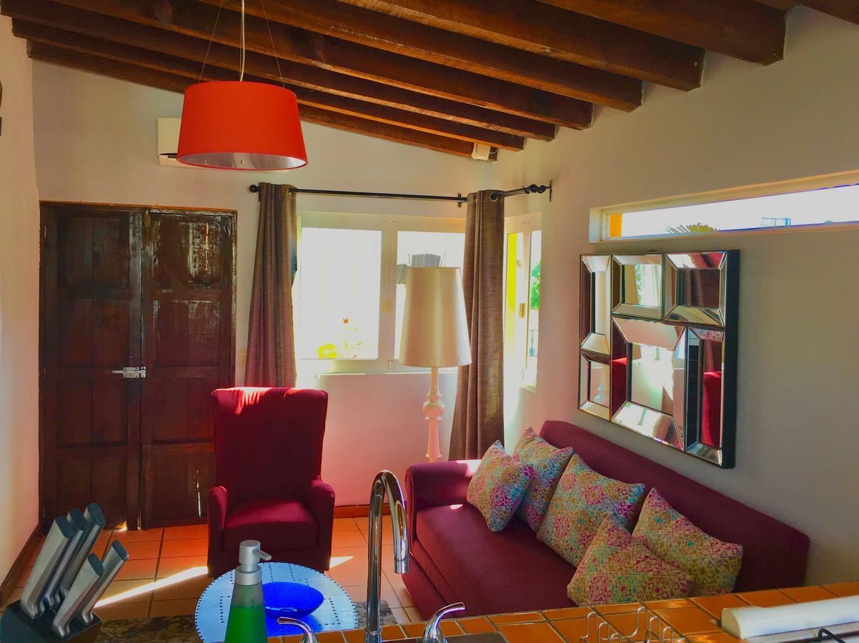 Villa Mercedes Petit Hotel-Adults Only Пуэрто-Вальярта Экстерьер фото