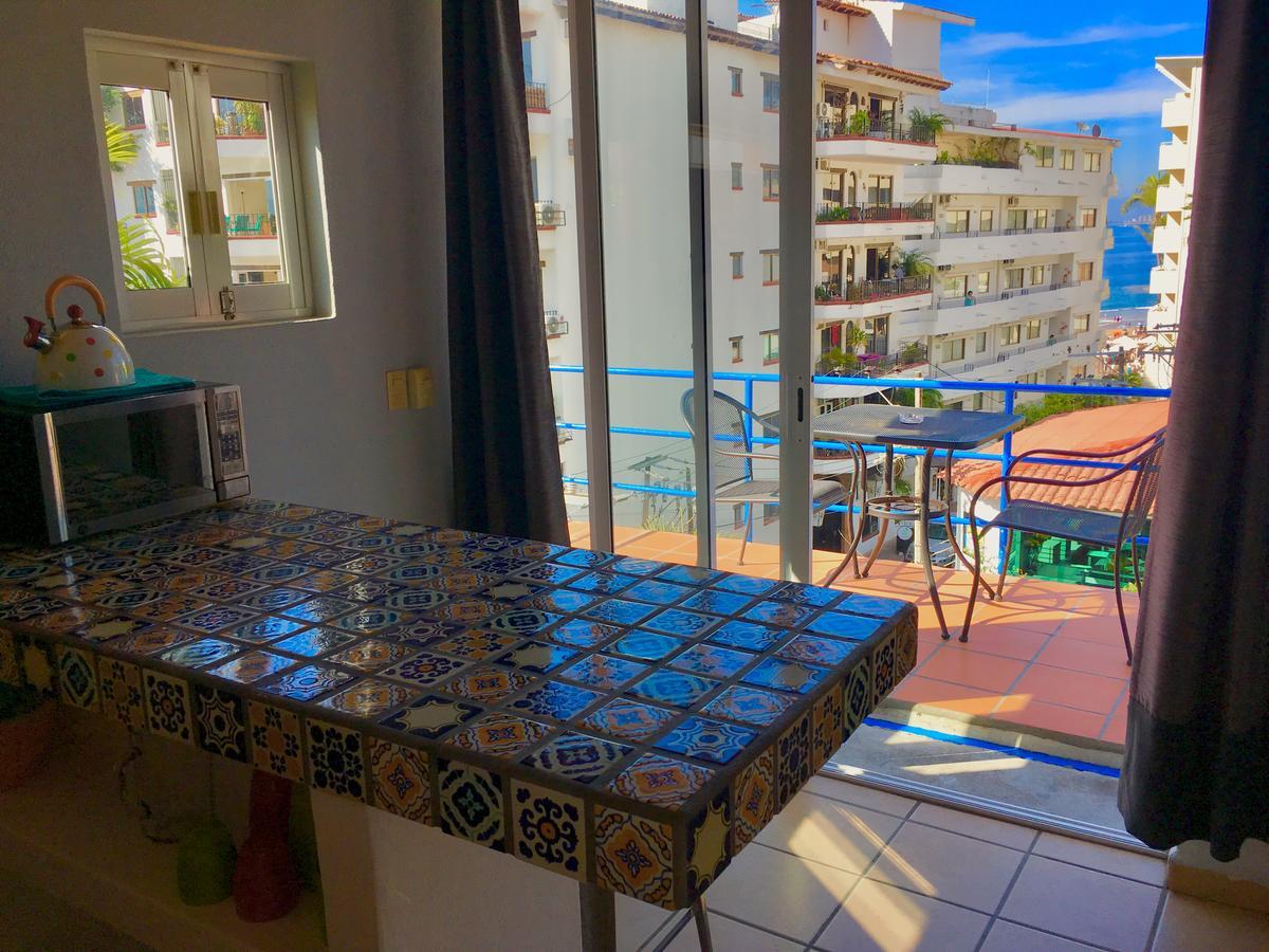 Villa Mercedes Petit Hotel-Adults Only Пуэрто-Вальярта Экстерьер фото